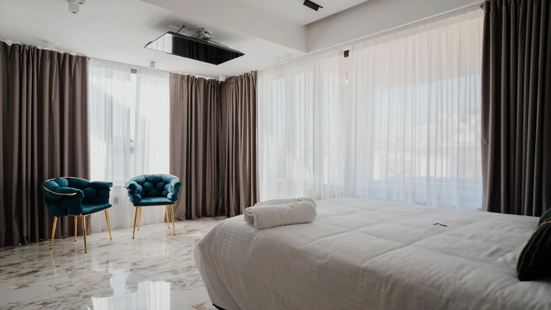 Poetica Boutique Sky Hotel Napoli 4*,  Italia